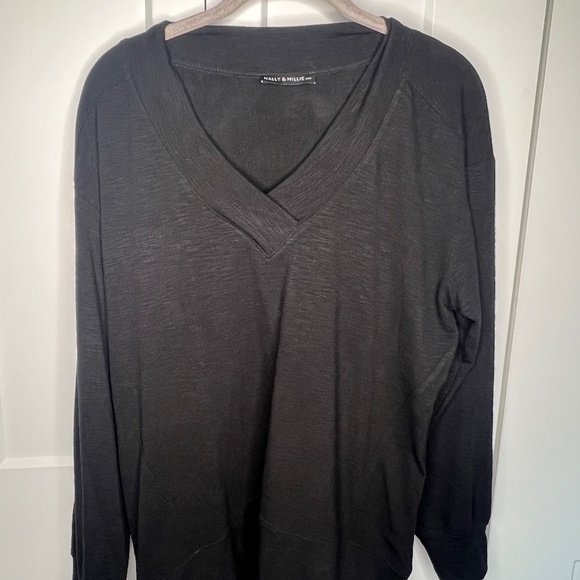 Nally & Millie Long Sleeve Top Women’s Size Small - Picture 1 of 4